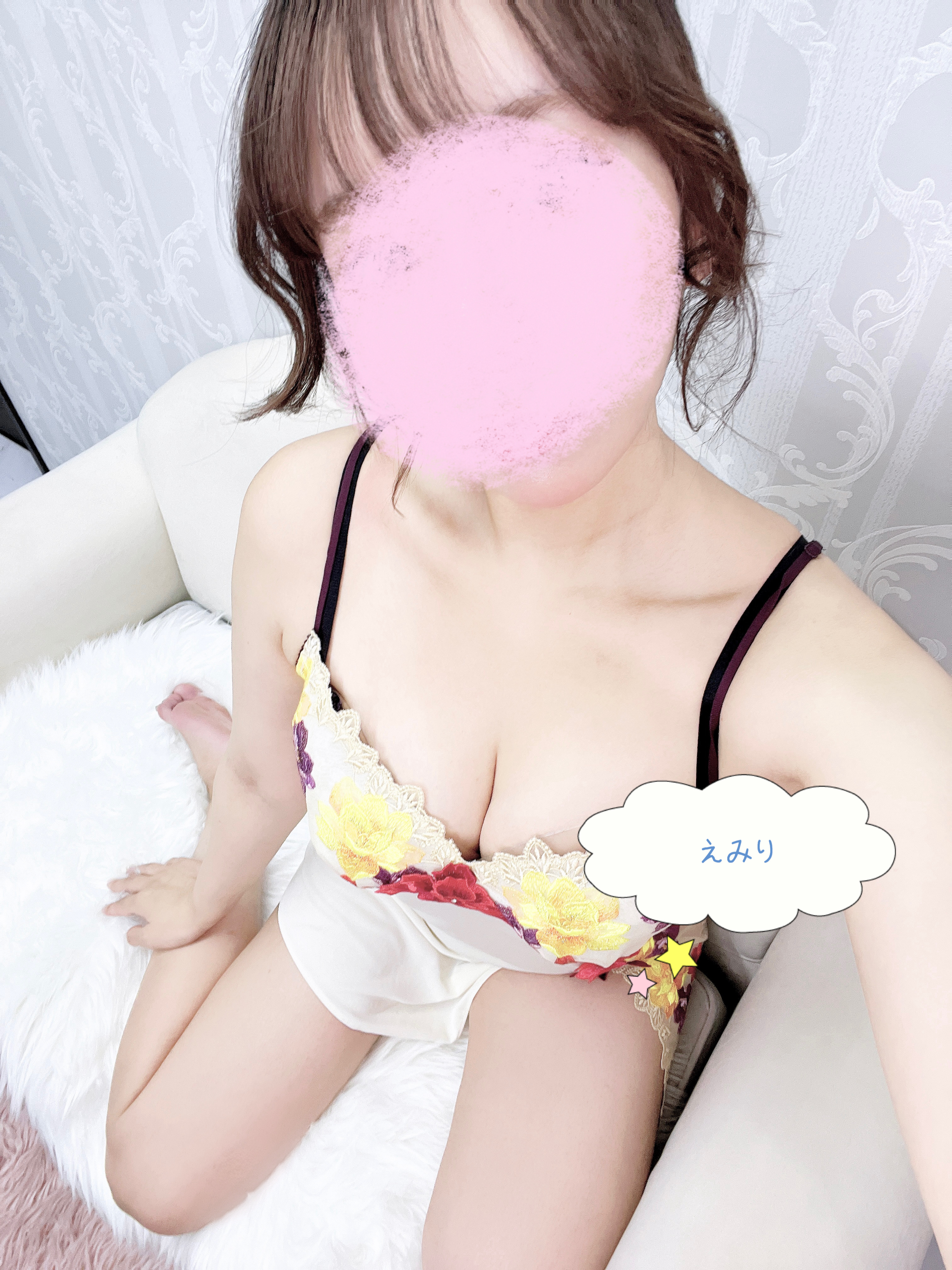 英美里-えみり-